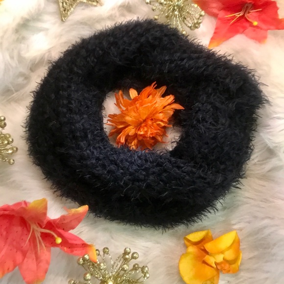 Sonoma Infinity Scarf - Picture 3 of 8